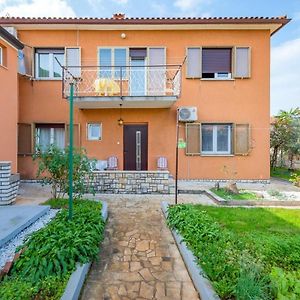 Ferucio House With Apartments